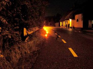 auto surveillance verkeer ongeval waarschuwen emergency waarschuwingslampje oplaadbaar 6 delig 4 batterij baterijen roadflare verlichting straatverlichting incident escape light verlichting ongeval noodverlichting flare flares