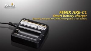 Fenix are-C1+ oplader 220 12 volt