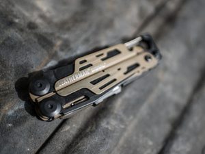 leatherman signal black nylon stealth