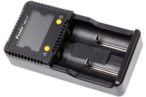 Fenix are-C1+ oplader 220 12 volt